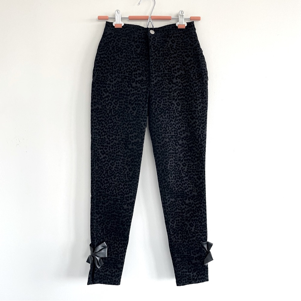 High Waist Leopard Print Capri Pants with Ruffled Skirt and Bows